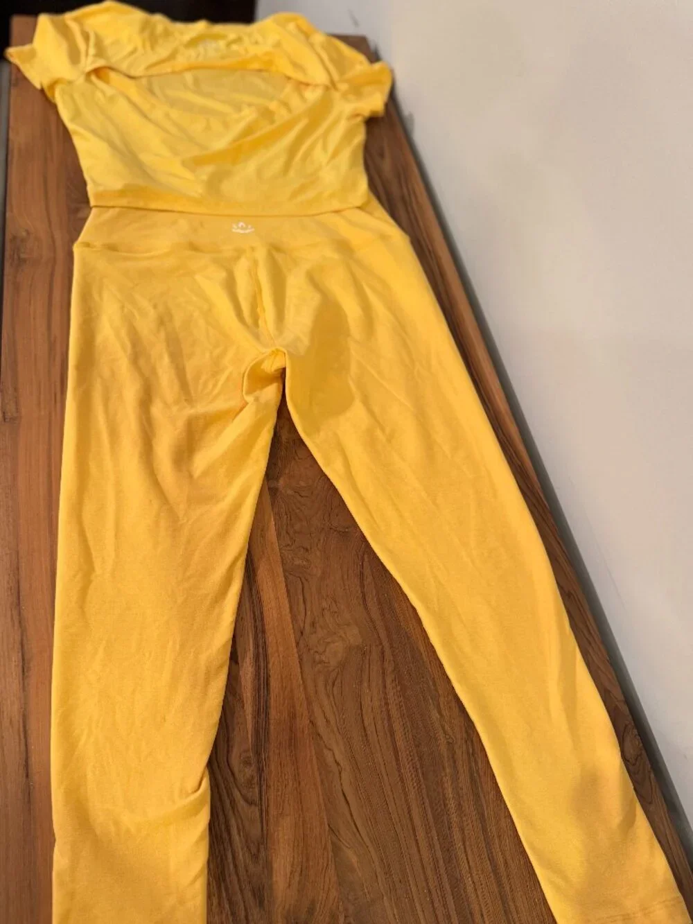 Beyond Yoga 2 Piece Set - Open Back Crop Top & Matching Legging US Size Large - Picture 3 of 11